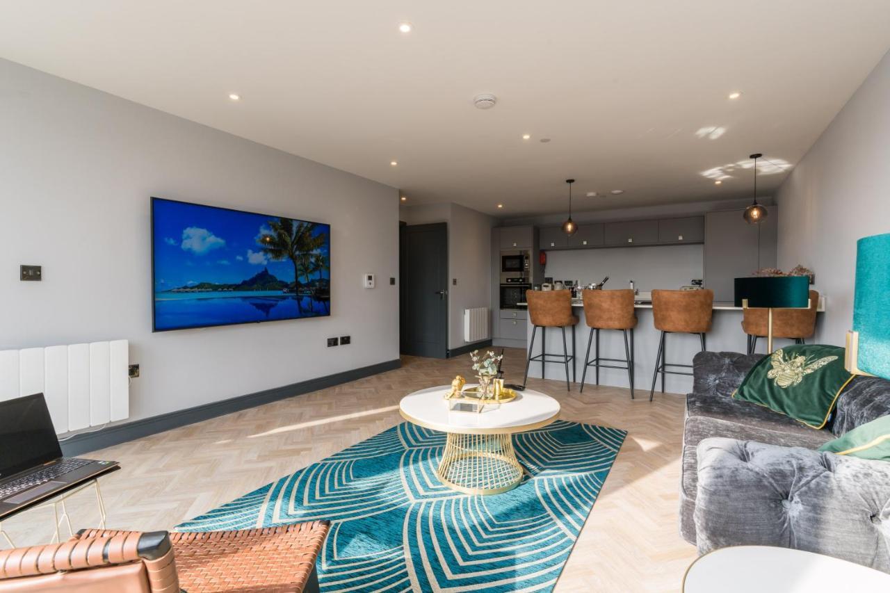 Luxe Apartments, The Moorwell, Parking, Gym - 10Mins Cardiff City Ctr الغرفة الصورة