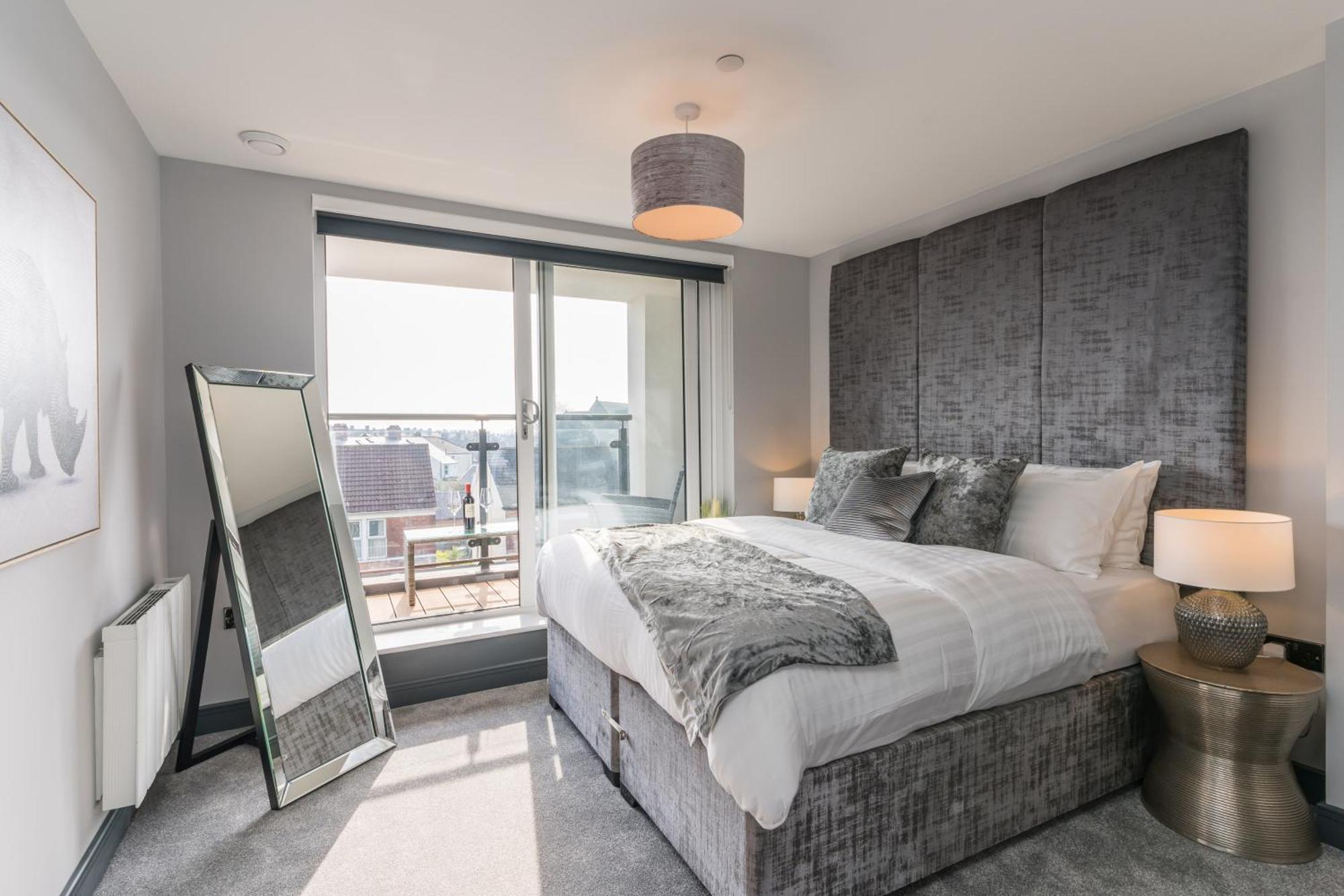 Luxe Apartments, The Moorwell, Parking, Gym - 10Mins Cardiff City Ctr الغرفة الصورة
