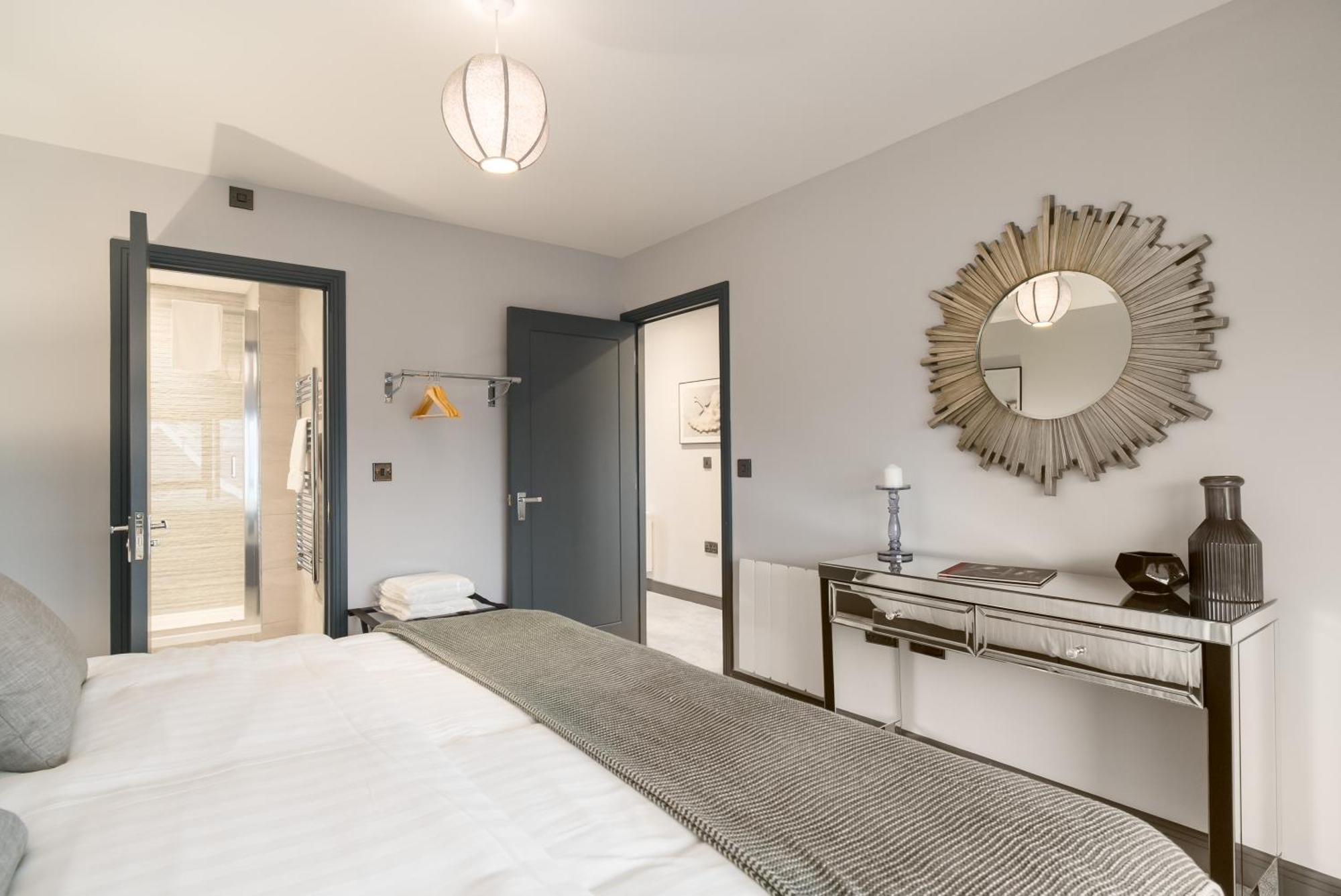 Luxe Apartments, The Moorwell, Parking, Gym - 10Mins Cardiff City Ctr الغرفة الصورة